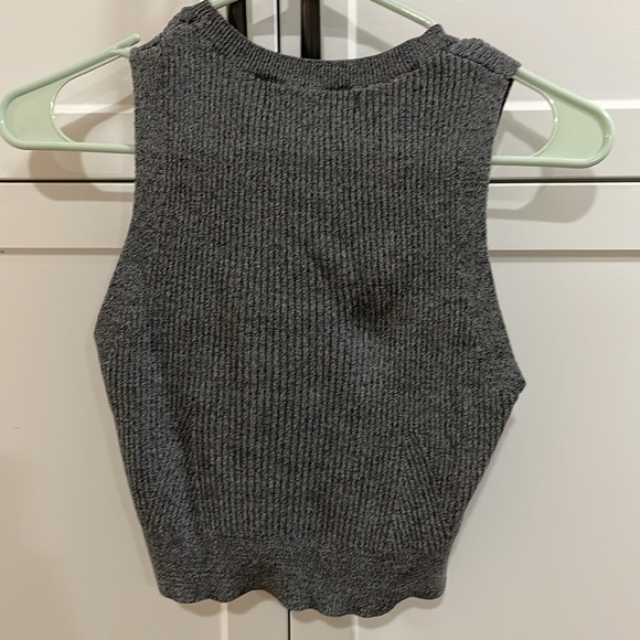 Astr The Label Ribbed Crop Top - Picture 2 of 4